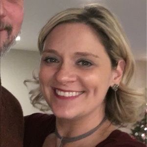 Meet your Posher, Kelli